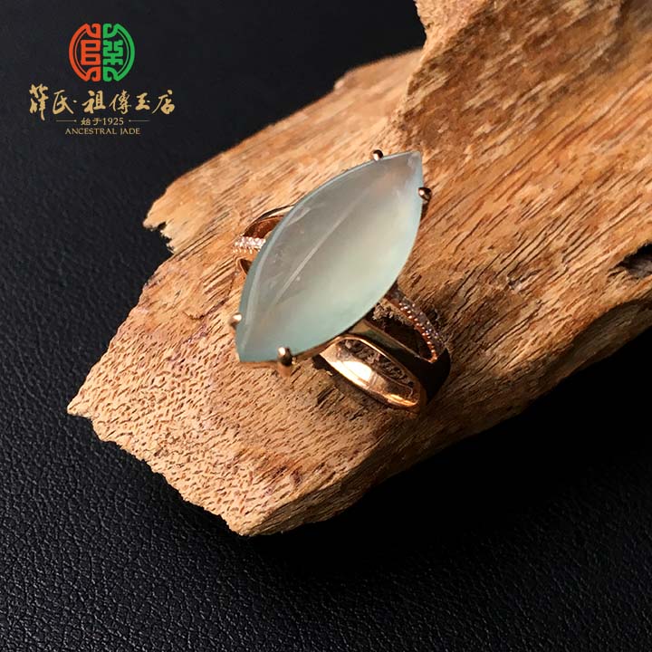 冰种纯净翡翠戒指