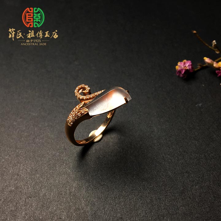 玻璃种纯净翡翠时尚戒指