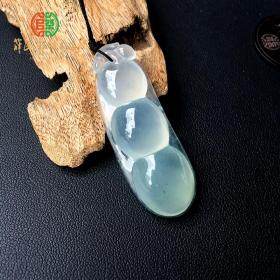 [新品]超值冰玻种无色四季福豆翡翠挂件