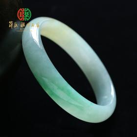 冰糯种飘翠翡翠手镯